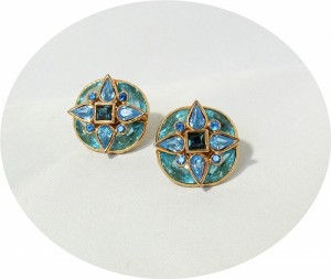 Vintage Yves Saint Laurent designer clip earrings clip oorbellen gold tone plated blue stones Costume Jewelry YSL 80er jaren eighties e.JPG