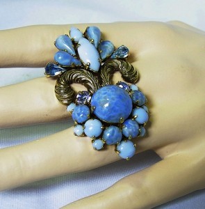 Christian Dior 1964 brooch broche barok baroque blue glasstone vintage designer haute couture 8.JPG