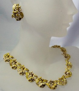 Coro vintage necklace set clip earrings oorbellen collier ketting sieraden set costume jewelry Amerika America 1950s 1960s 50er 60er jaren 3.JPG