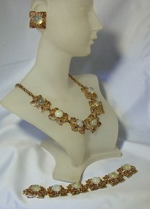 Vintage parure necklace set collier ketting armband clip oorbellen necklace earings bracelet costume jewelry american designer historical 4.JPG
