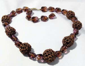 Vogue vintage Costume necklace set J.JPG