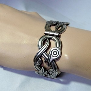 Kalevala Koru Oy  Helsinki Finland viking style vikking stijl sterling 925 silver zilveren Iku-Turso masive heavy bracelet armband vintage modernist Scandinavian Designer 5.JPG