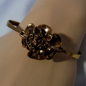 Hannu Ikonen Finland Finse Finnish bangle bracelet armspang armband spang Reindeermoss Rendiermos bekertjes mos Scandinavian designer vintage 1960s 60er jaren 2.JPG