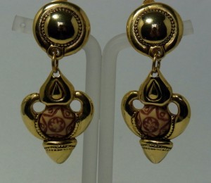 Vintage costume goldtone clip earrings a.JPG