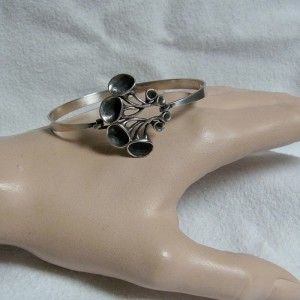 Hannu Ikonen Finland 925 silver zilveren bangle spang armband bracele reindeerdmoss rendiermos Valo Koru modernist designer Scandinavian 4.JPG