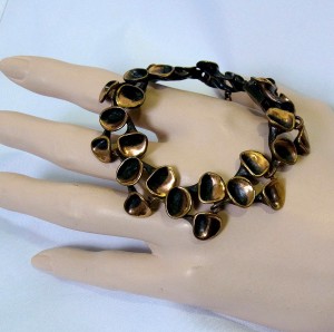 Hannu ikonen Finland reindeer moss Rendiermos bronzen bronze link bracelet schakel armband Valo Koru Finnish designer Scandinavian 3.JPG