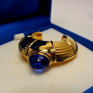 Boucheron Paris Perfumes brooch broche originele doos original box designer vintage 1980s 2.JPG