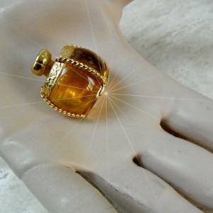 Yves Saint Laurent YSL 1993 vintage champagne perfume parfum brooch pendant broche hanger crystal designer 1.JPG