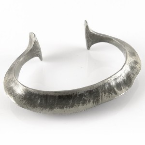 Eivind Hillestad Norway Norwegen modernist brutalist vintage designer bracelet cuff armband spang pewter tin model 80 3.jpg