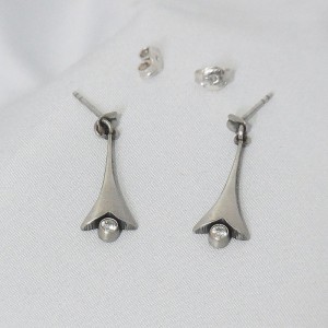 Karl Laine Finnfeelings Finland Finnland dangle earrings oorbellen oorstekers  vintage modernist zilveren silver 3.JPG