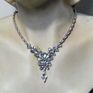 ORA Vintage Art Deco Costume crystal rhodium platerd hanger rhinestone necklace collier ketting 4.JPG