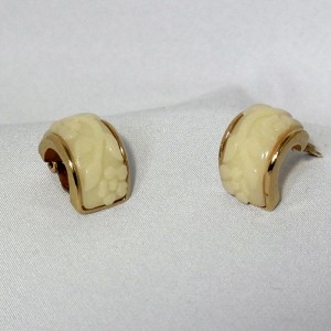 vintage Nina Ricci designer costume earrings gold tone flowers oorbellen goudkleurig bloemen 2.JPG