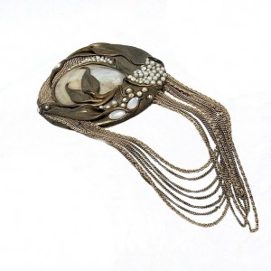 Marena W. Germany Handarbeit vintage Art Deco designer pendant necklace hanger broche brooch 1980s 80 er jaren 70er 1970s mother of pearl 5.JPG