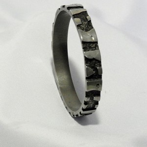 Mid Century 1970s Modernist Brutalist Designer Pewter Tin Robert Larin Bangle Bracelet armband c.JPG