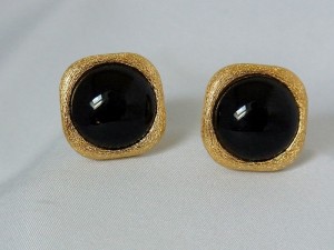 Christian Dior designer vintage gold  tone goudkleurig metal metaal black stone lange zwarte steen grote a.JPG