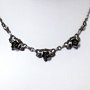 TEKA Theodor Klotz Pforzheim Germany Duitsland 925 zilveren collier met roosjes silver necklace with roses vintage old designer 2.JPG